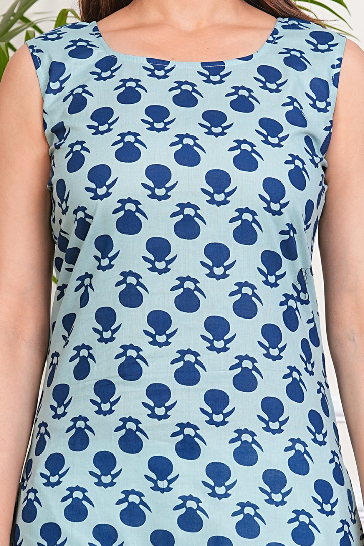 Women's Cotton Printed Straight Sleeveless Kurta For Woman